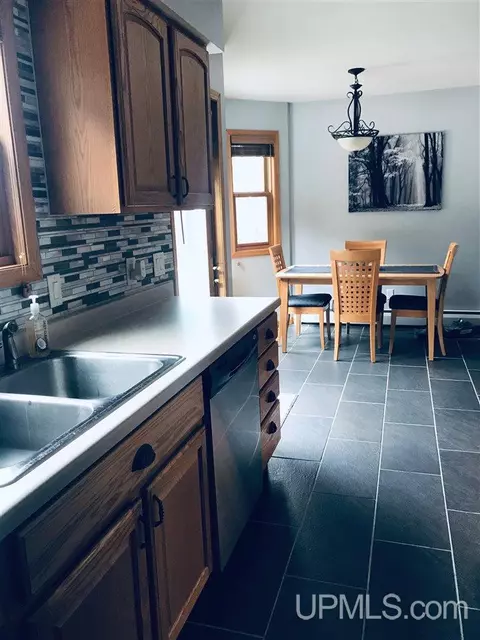 1079 Highland, Ishpeming, MI 49849 photo 7
