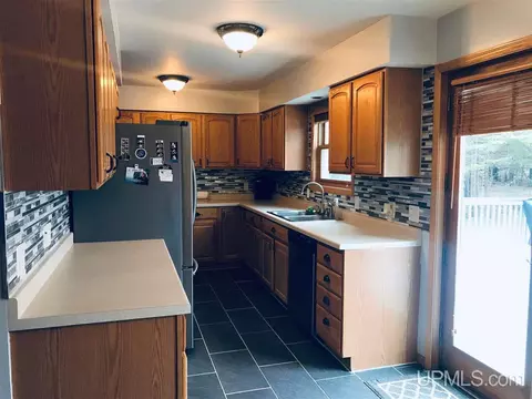 1079 Highland, Ishpeming, MI 49849 photo 2