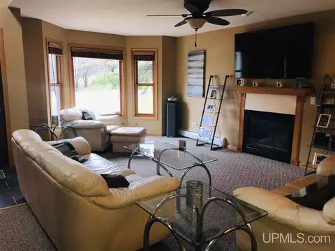 1079 Highland, Ishpeming, MI 49849 photo 11