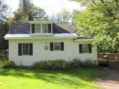 25122 Howes Rd, Covington, MI 49919 photo 2