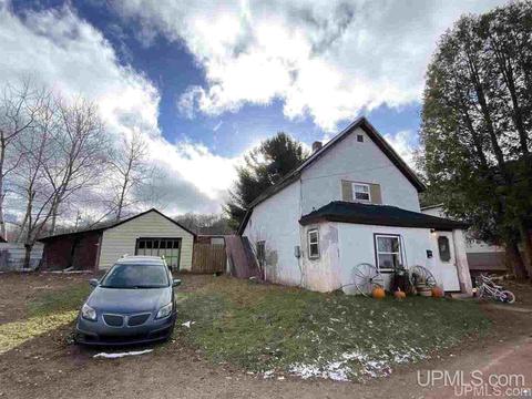 207 Stone, Ishpeming, MI 49849 photo 3