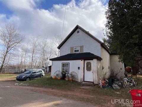 207 Stone, Ishpeming, MI 49849 photo 1