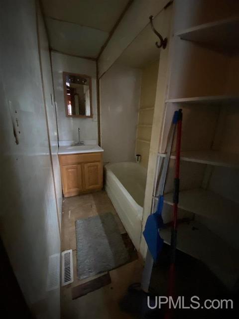 207 Stone, Ishpeming, MI 49849 photo 9