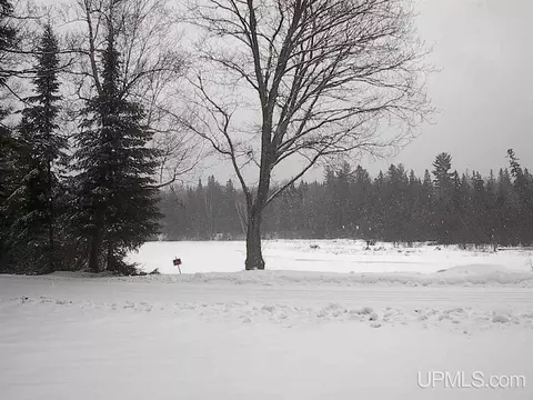 19043 Collins, L'anse, MI 49946 photo 18