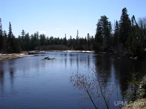19043 Collins, L'anse, MI 49946 photo 14