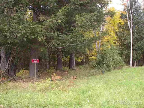 19043 Collins, L'anse, MI 49946 photo 8
