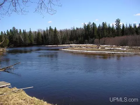 19043 Collins, L'anse, MI 49946 photo 13