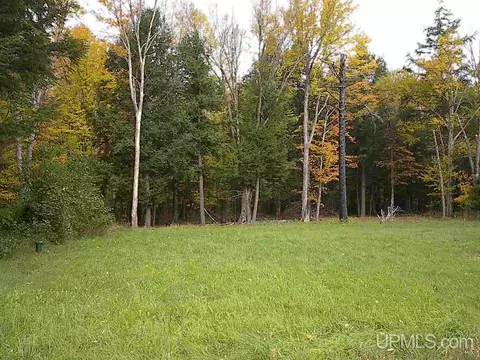 19043 Collins, L'anse, MI 49946 photo 7