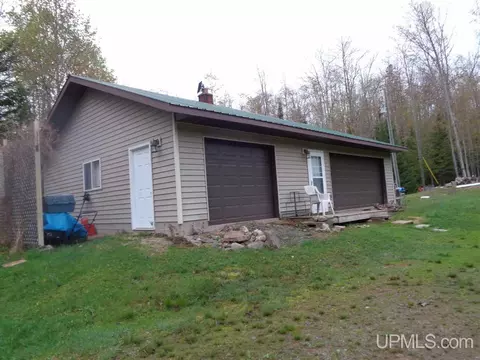 19405 Beesley, L'anse, MI 49946 photo 2