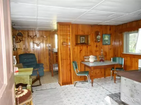 7507 Beaver Trl, Mass City, MI 49948 photo 4