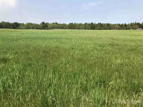 3217 I, Escanaba, MI 49829 photo 1