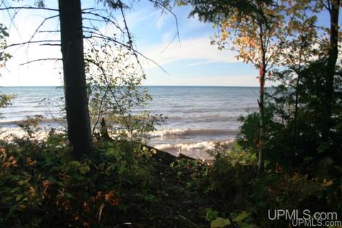 tbd lakeshore, Ontonagon, MI 49953