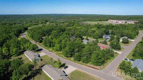 tbd 4 Portage, Hancock, MI 49930