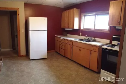 108 W W Rdg, Ishpeming, MI 49849 photo 8