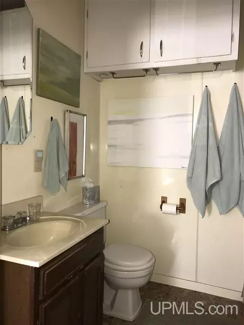 120 E Broad, L'anse, MI 49946 photo 15