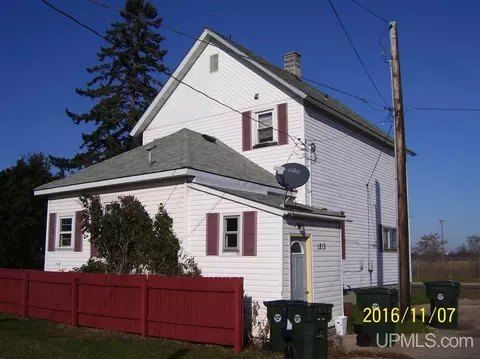 1213 3rd Ave N, Escanaba, MI 49829 photo 1