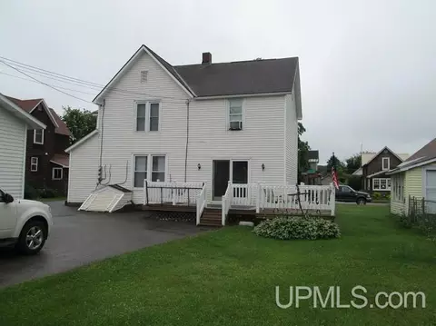 749 Maurice, Ishpeming, MI 49849 photo 3