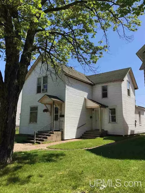 321 S 14th, Escanaba, MI 49829 photo 1