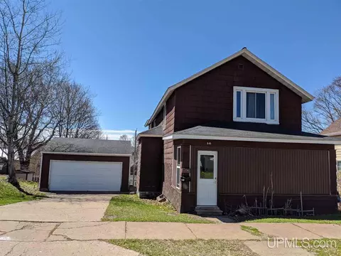 640 E Michigan, Ishpeming, MI 49849 photo 1