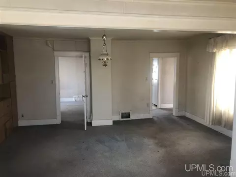 320 E Rdg, Ishpeming, MI 49849 photo 9