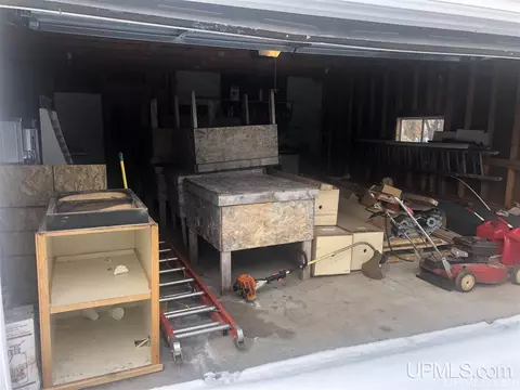320 E Rdg, Ishpeming, MI 49849 photo 35