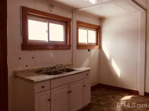 208 S Second, Ishpeming, MI 49849 photo 7