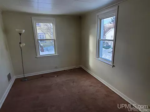 708 Bank, Ishpeming, MI 49849 photo 16