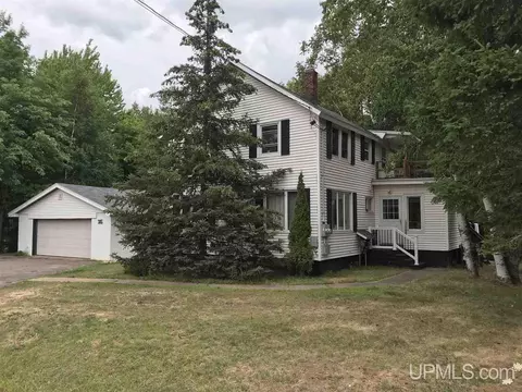 3115 Wright, Marquette, MI 49855 photo 2