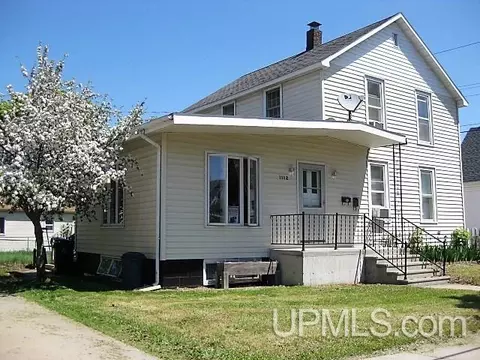 1112 S 3rd, Escanaba, MI 49829 photo 1
