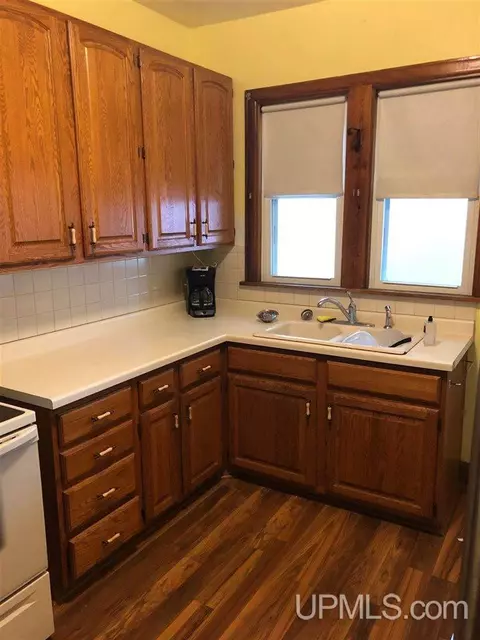 616 N N Pne, Ishpeming, MI 49849 photo 6