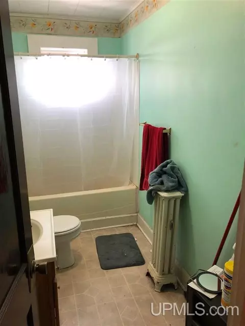 616 N N Pne, Ishpeming, MI 49849 photo 13