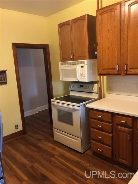 616 N N Pne, Ishpeming, MI 49849 photo 7