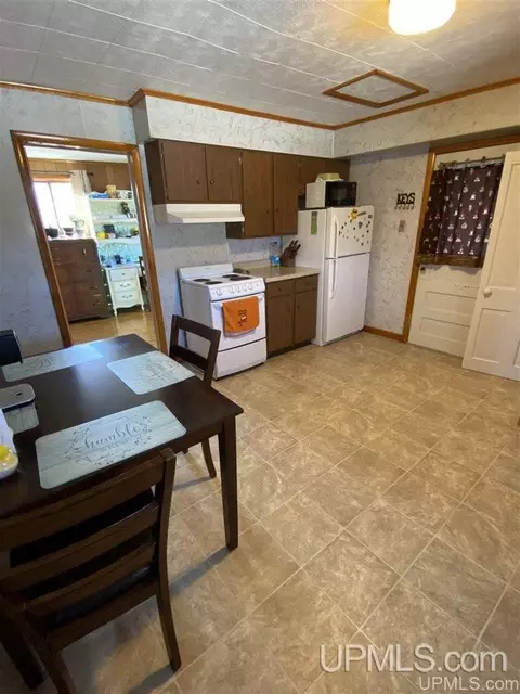 813 Wabash, Ishpeming, MI 49849 photo 10