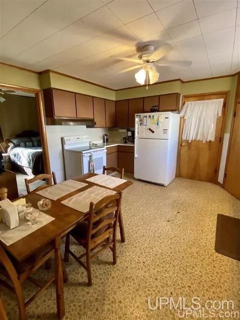 813 Wabash, Ishpeming, MI 49849 photo 4
