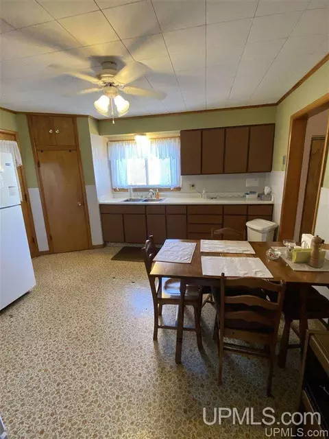 813 Wabash, Ishpeming, MI 49849 photo 5
