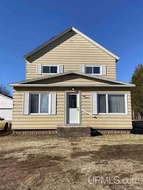813 Wabash, Ishpeming, MI 49849 photo 1