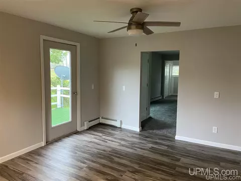 112 110 Clfs, Gladstone, MI 49837 photo 3