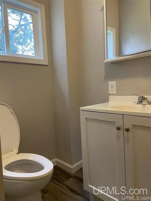 112 110 Clfs, Gladstone, MI 49837 photo 6
