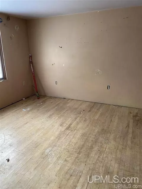 860 870 Patriot, Ishpeming, MI 49849 photo 9