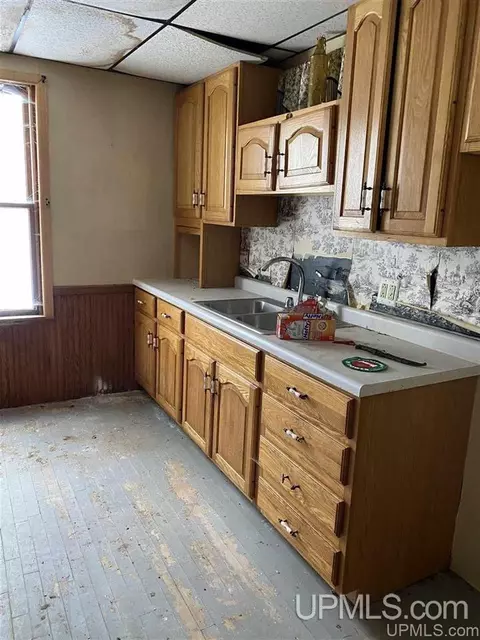 860 870 Patriot, Ishpeming, MI 49849 photo 13