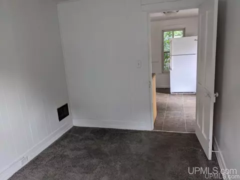 818 E North, Ishpeming, MI 49849 photo 16