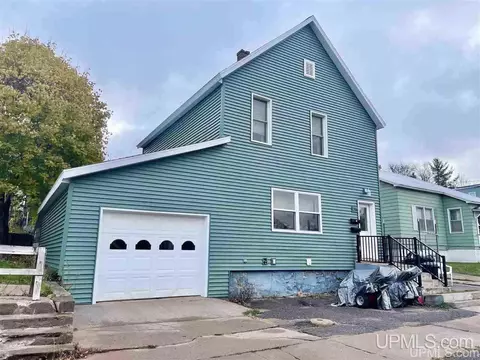 706 N N Pne, Ishpeming, MI 49849 photo 3