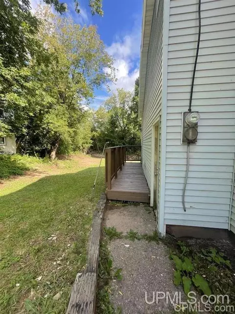 360 W Johnson, Ishpeming, MI 49849 photo 17