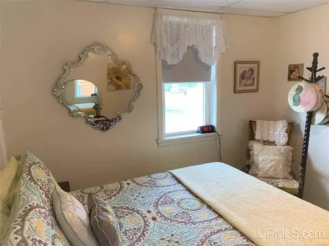 110 Birch, Munising, MI 49862 photo 17