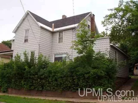 517 E Rdg, Ishpeming, MI 49849 photo 1