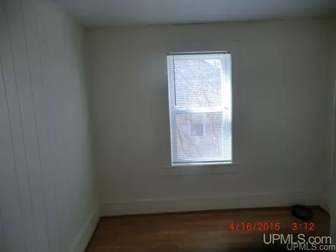 517 E Rdg, Ishpeming, MI 49849 photo 3