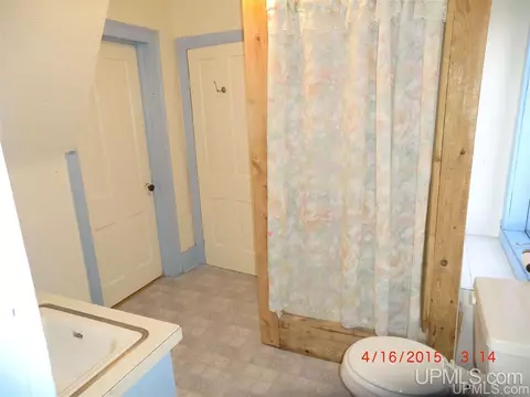 517 E Rdg, Ishpeming, MI 49849 photo 5