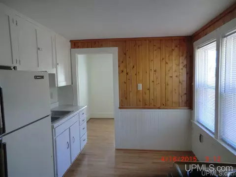 517 E Rdg, Ishpeming, MI 49849 photo 2