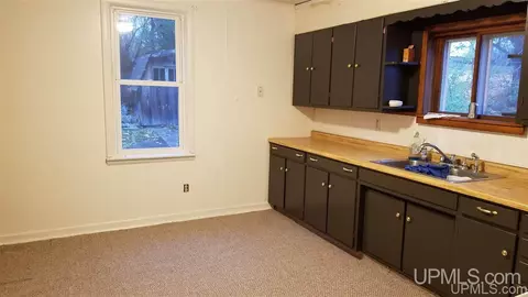 517 E Rdg, Ishpeming, MI 49849 photo 10