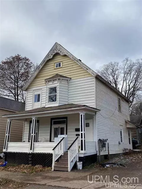 511 N 1st, Ishpeming, MI 49849 photo 2